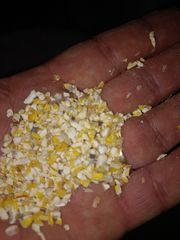 Побічний продукт з кукурудзи та зерновідходи